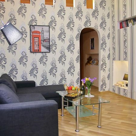 Apartment On Pushkinskaya 16 โอเดสซา ภายนอก รูปภาพ